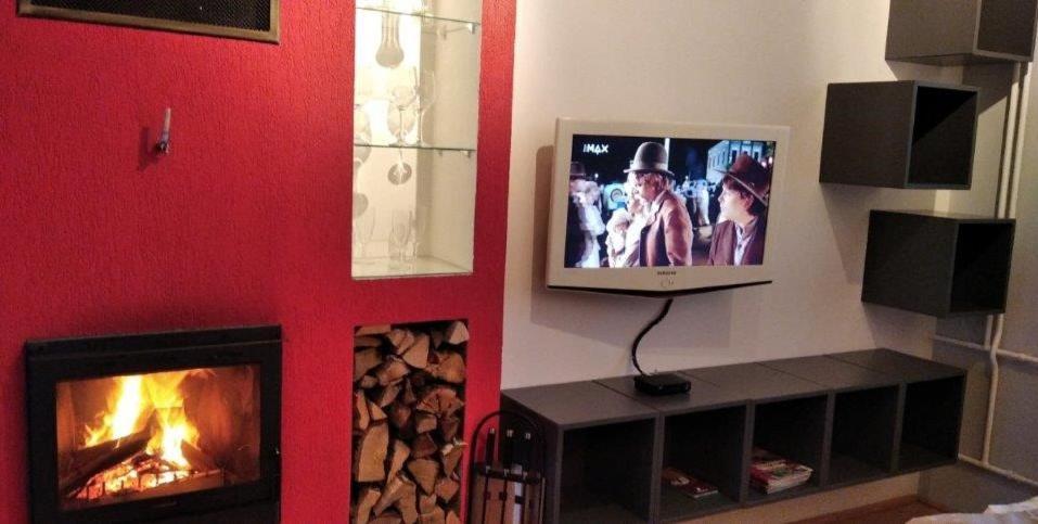 Apartman V Liliove ヤブロネツ・ナド・ニソウ エクステリア 写真